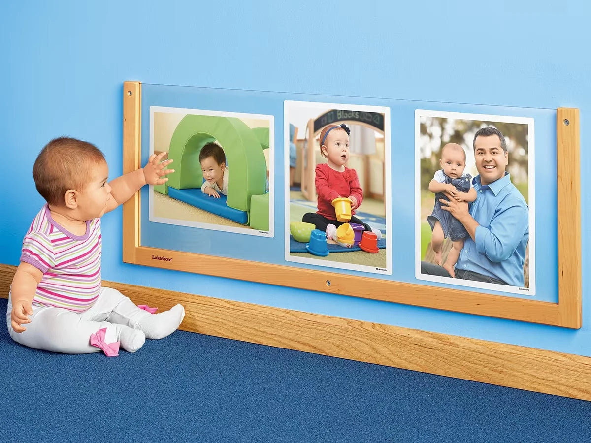 Child’s View Changeable Display Center - US 7203